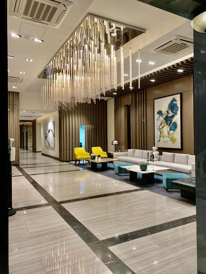 Bgc, Uptown Parksuites Tower 2 Тагиг Экстерьер фото