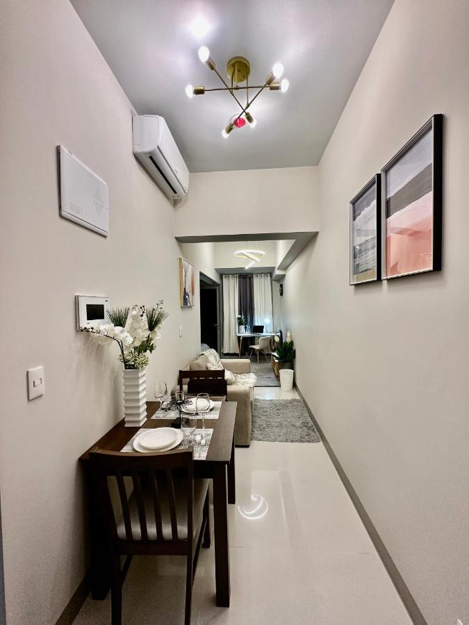 Bgc, Uptown Parksuites Tower 2 Тагиг Экстерьер фото
