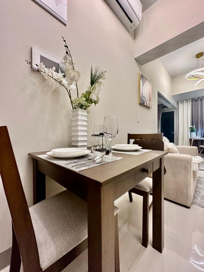 Bgc, Uptown Parksuites Tower 2 Тагиг Экстерьер фото